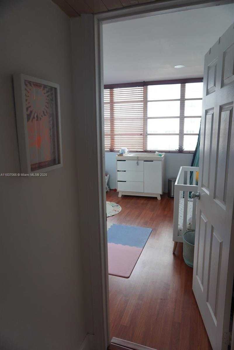 Small Image of 1408 BRICKELL BAY DR #411, Miami Number 15
