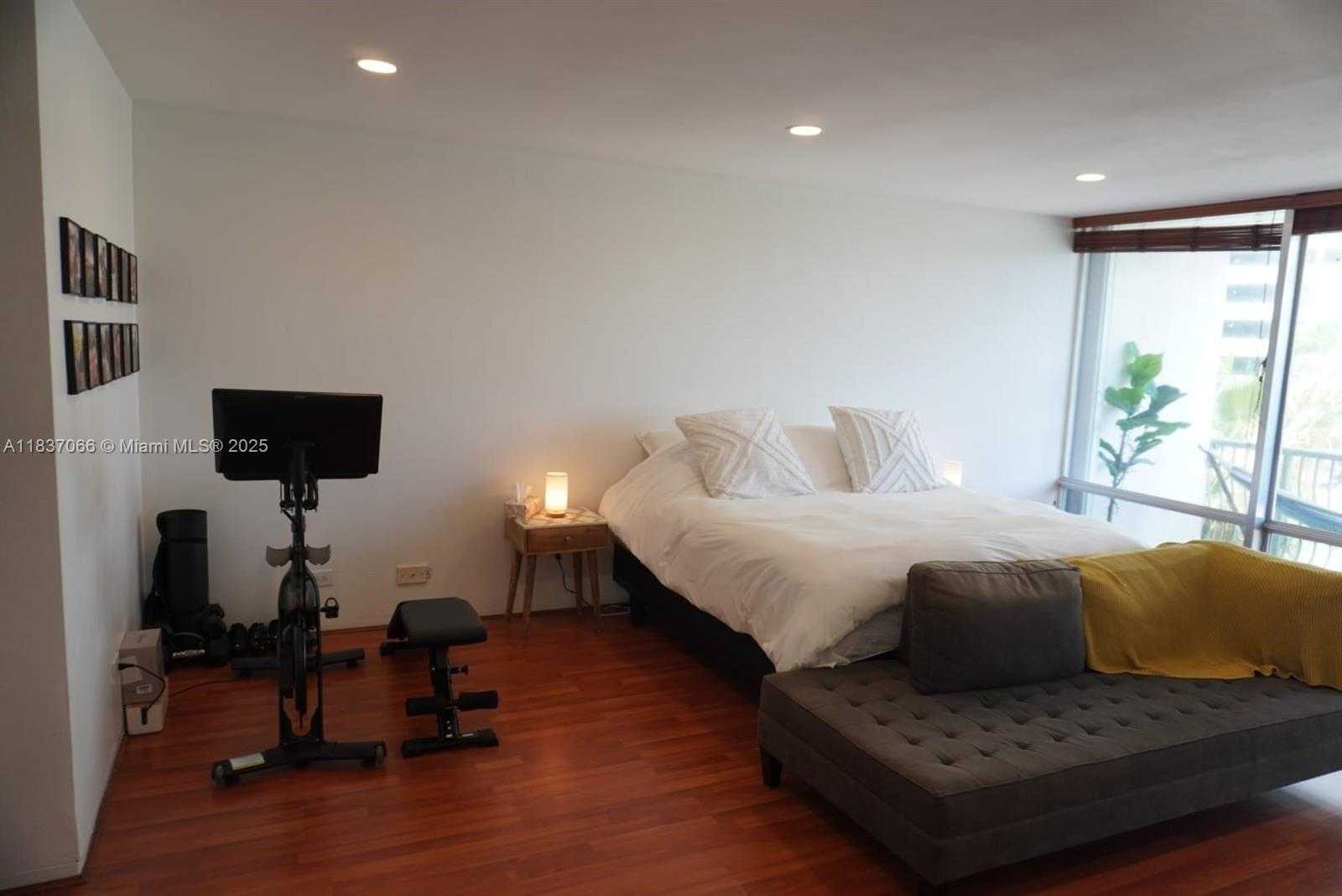 Small Image of 1408 BRICKELL BAY DR #411, Miami Number 23