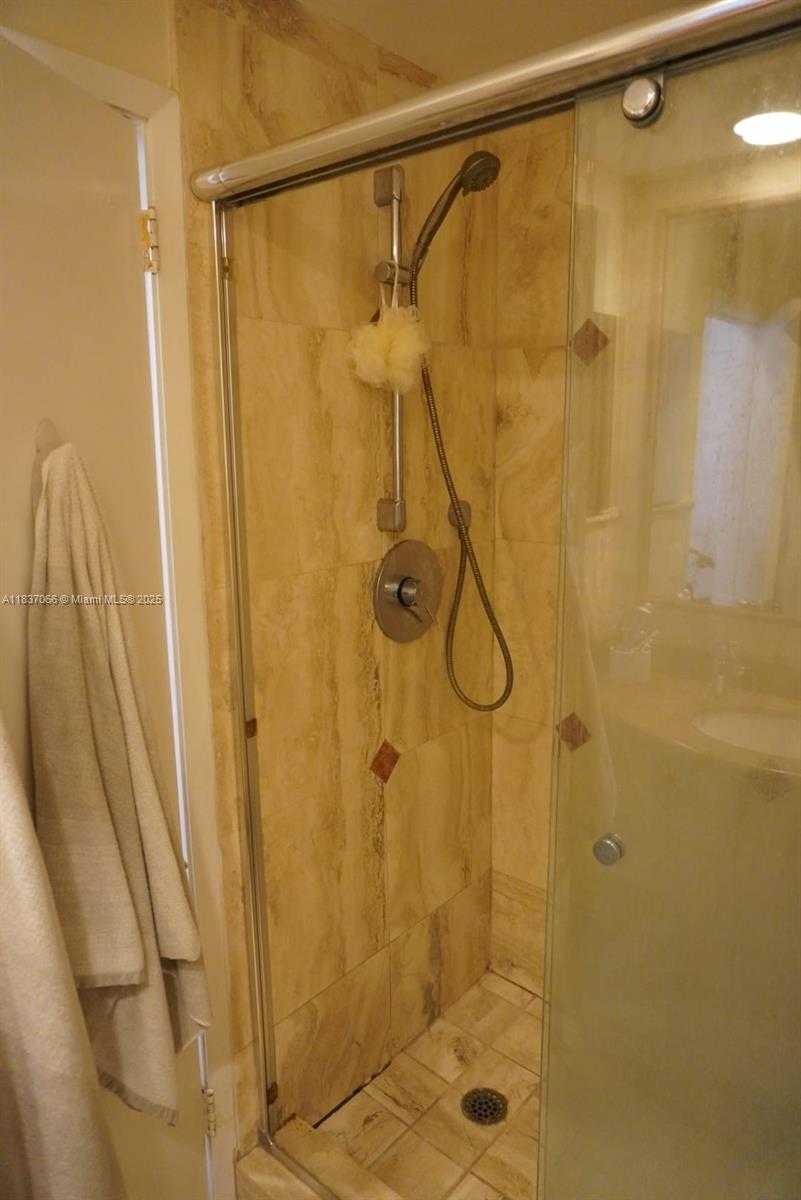 Small Image of 1408 BRICKELL BAY DR #411, Miami Number 24