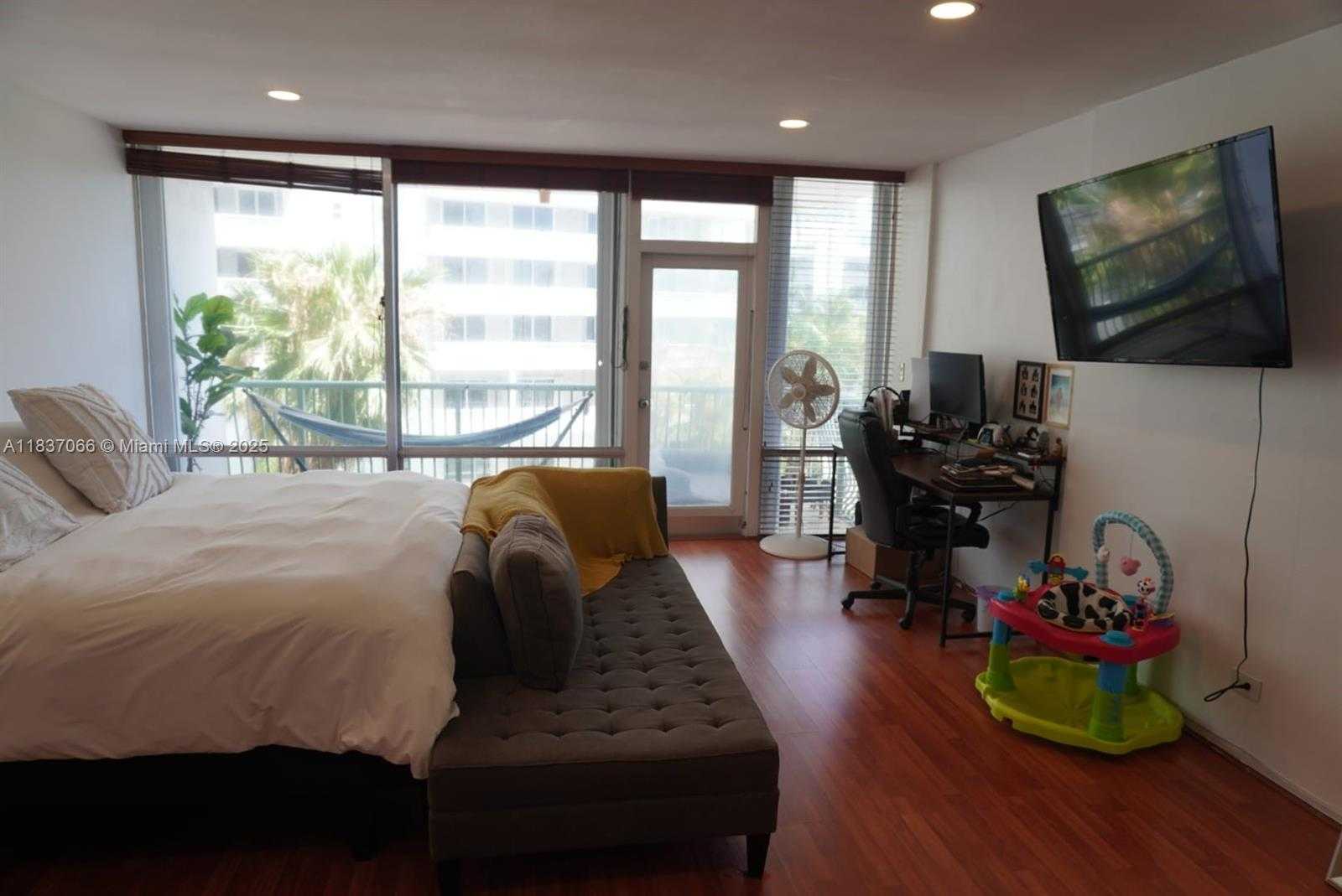 Small Image of 1408 BRICKELL BAY DR #411, Miami Number 28