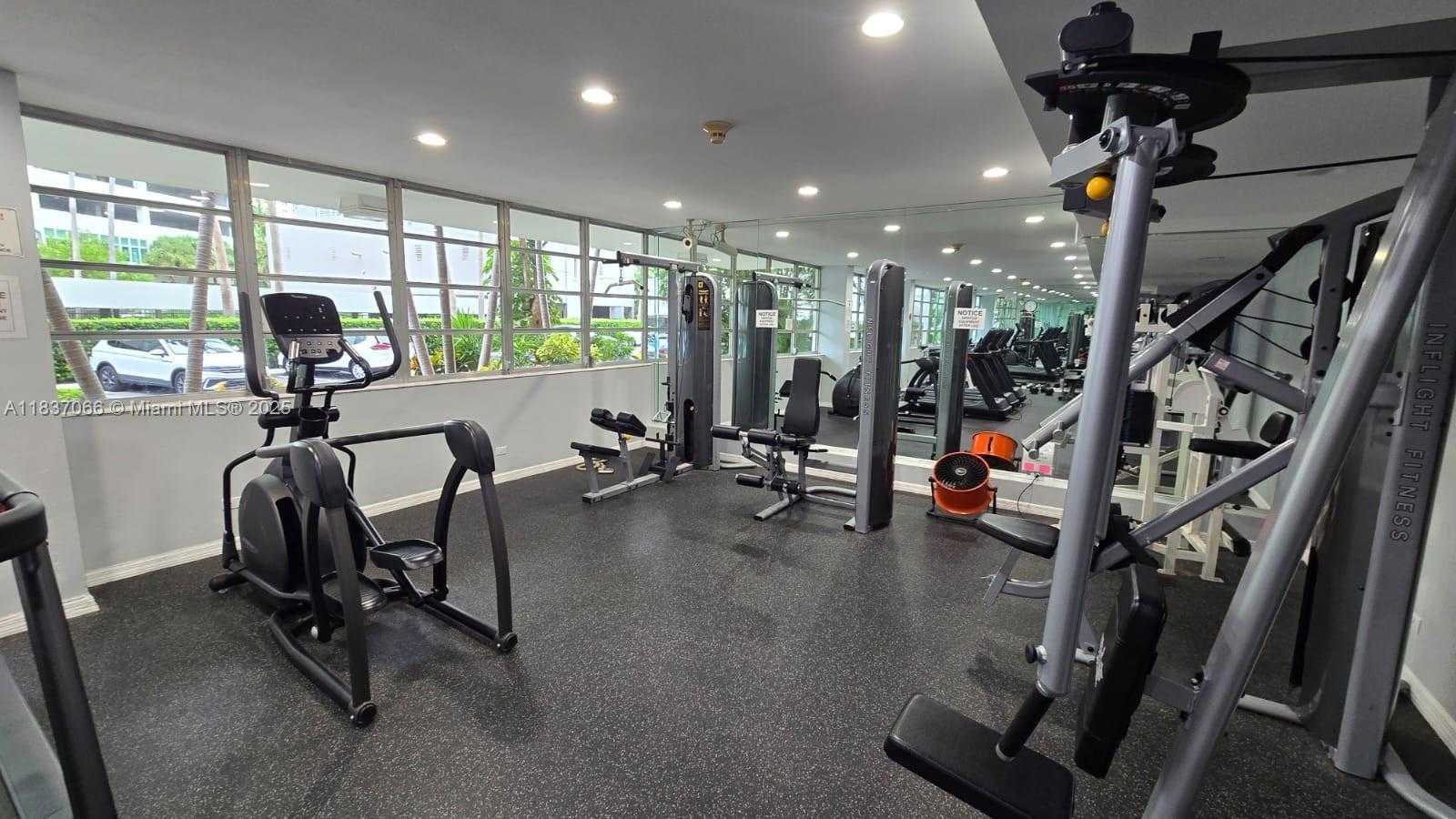 Small Image of 1408 BRICKELL BAY DR #411, Miami Number 36