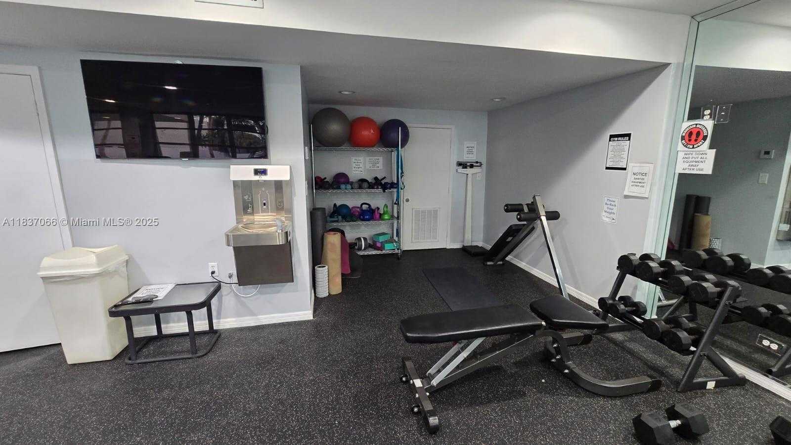 Small Image of 1408 BRICKELL BAY DR #411, Miami Number 41