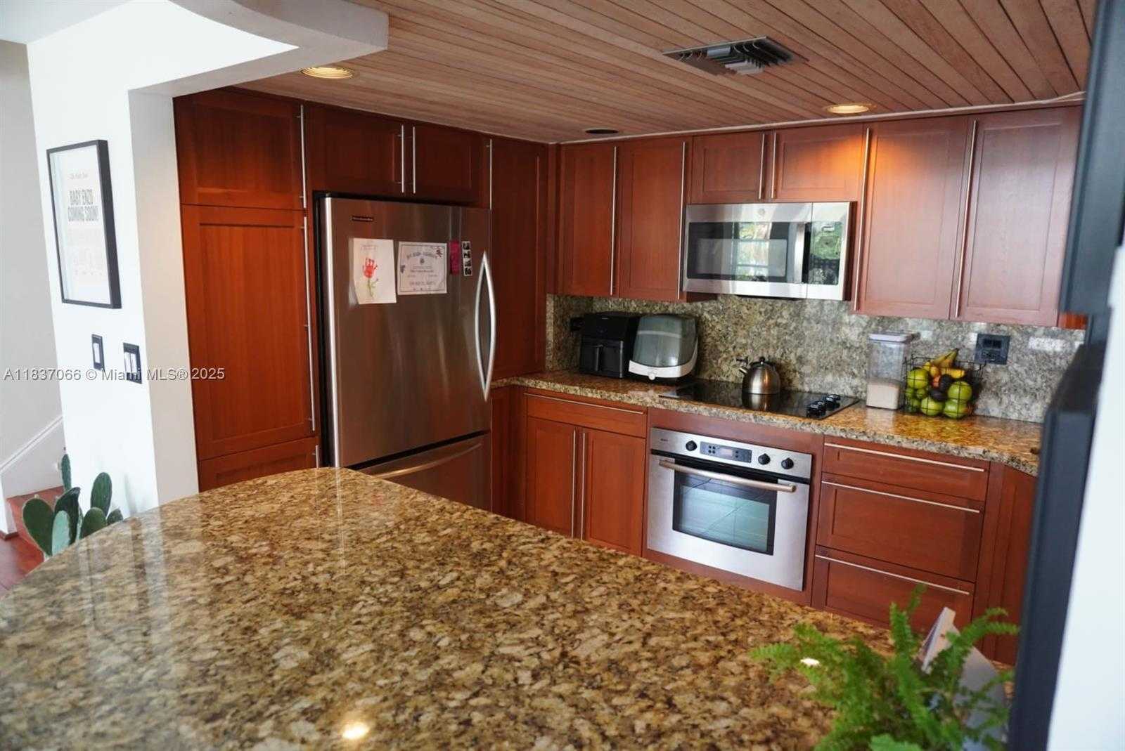 Small Image of 1408 BRICKELL BAY DR #411, Miami Number 9