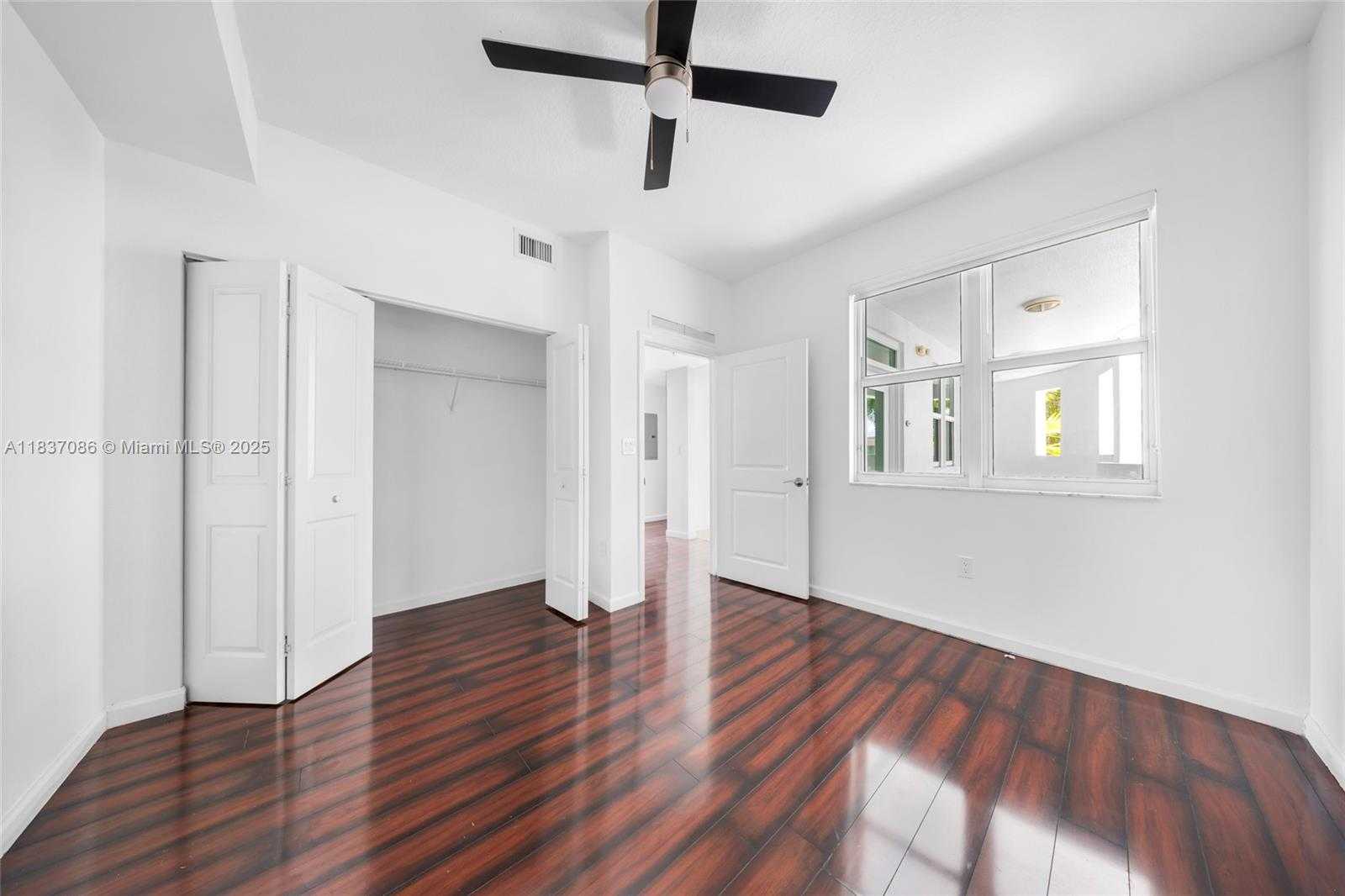 Small Image of 7914 HARBOR ISLAND DR #203, North Bay Village Number 16