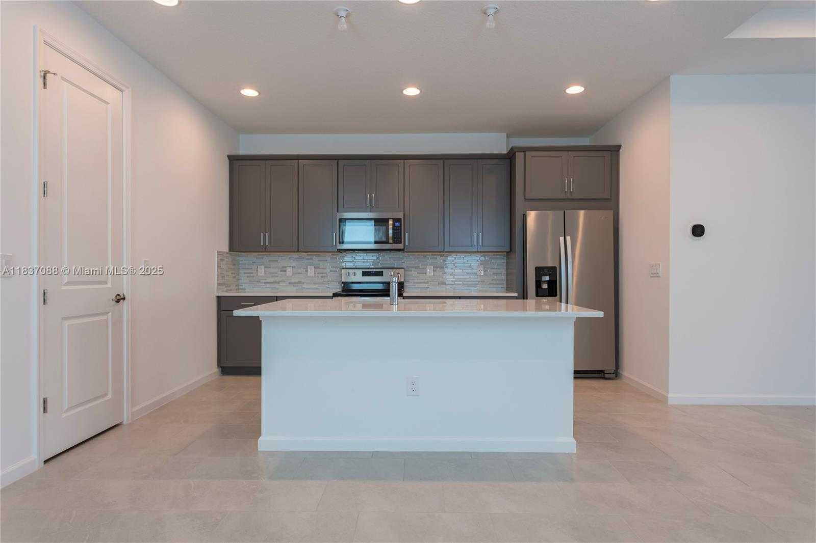 Small Image of 6463 TRAILS OF FOXFORD CT, West Palm Beach Number 13