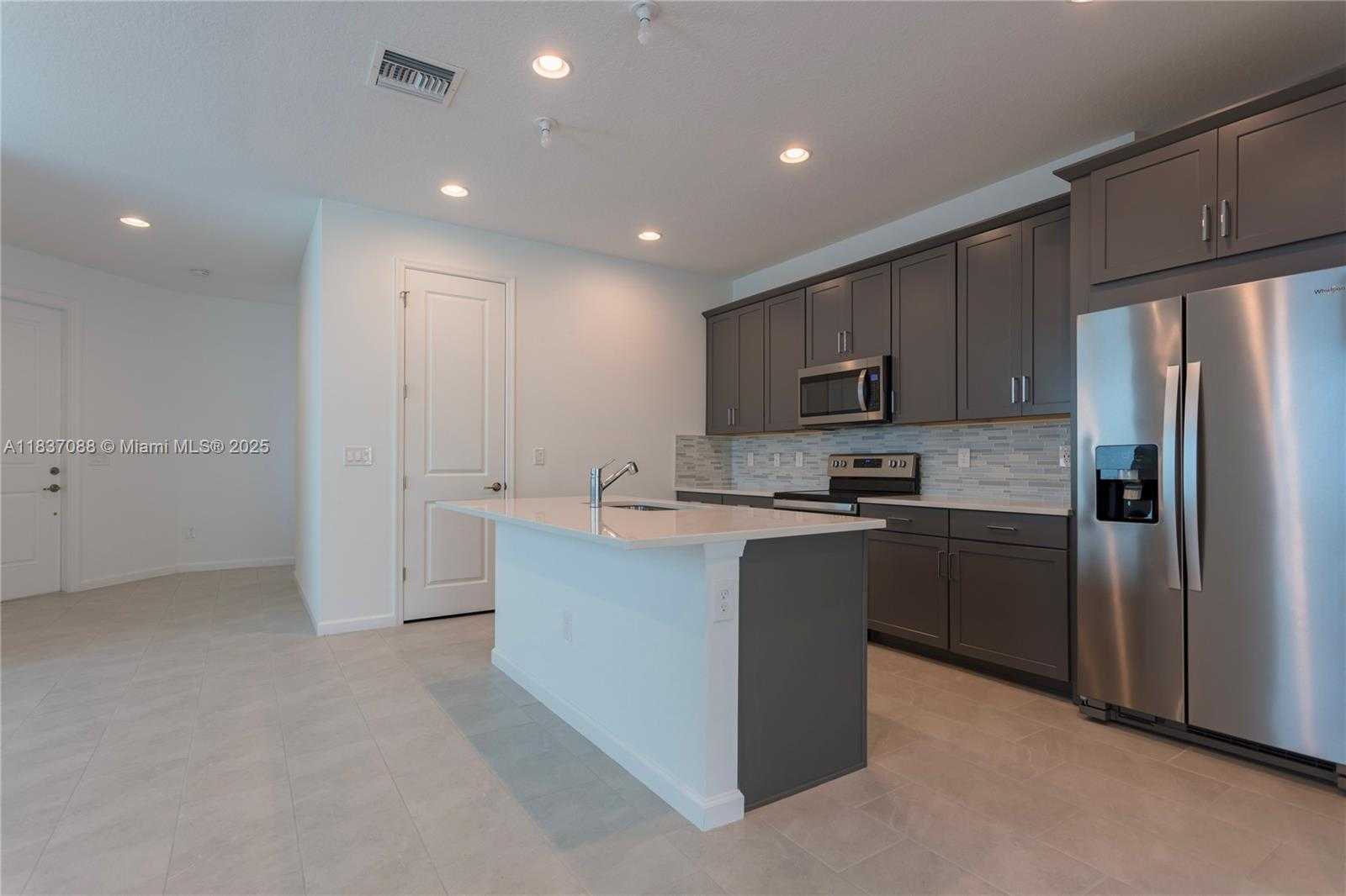 Small Image of 6463 TRAILS OF FOXFORD CT, West Palm Beach Number 14