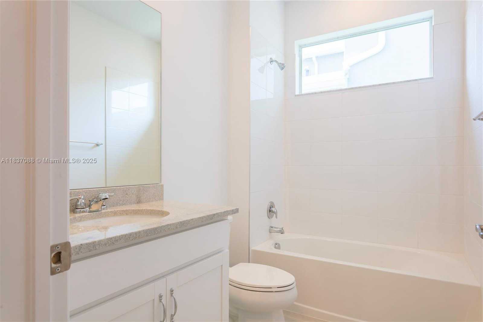 Small Image of 6463 TRAILS OF FOXFORD CT, West Palm Beach Number 23