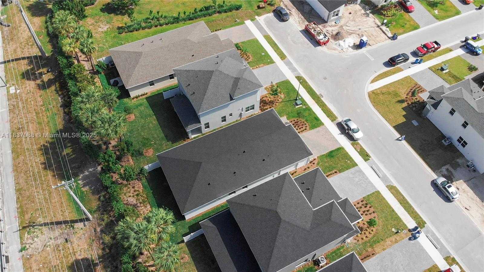 Small Image of 6463 TRAILS OF FOXFORD CT, West Palm Beach Number 7