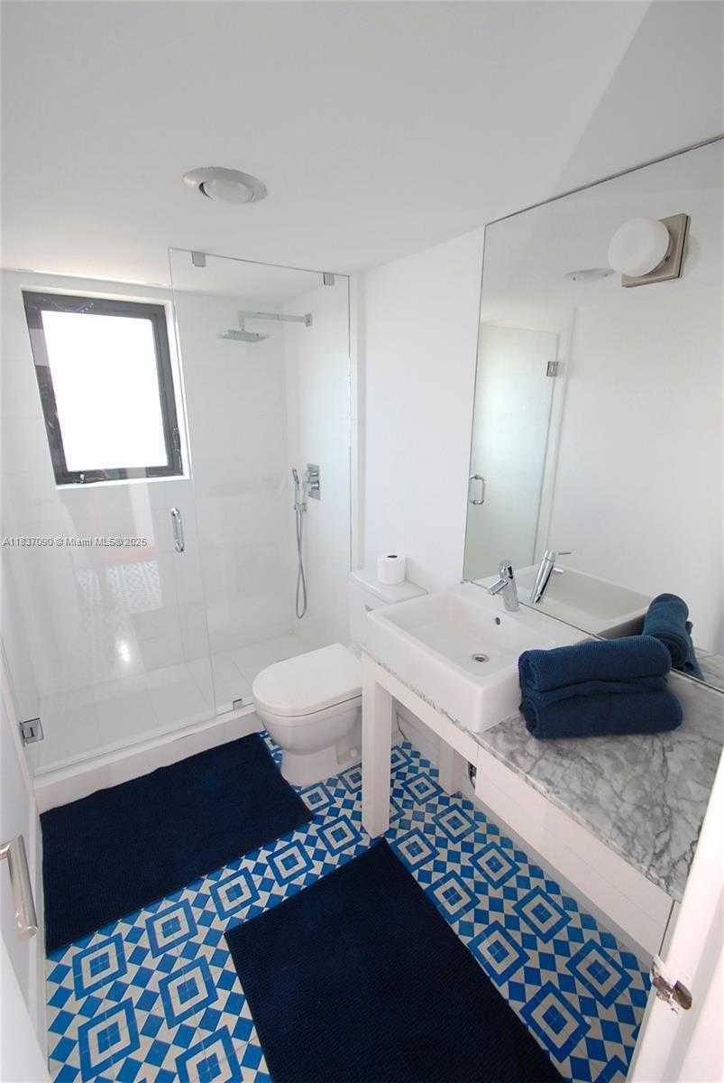 Small Image of 1800 COLLINS AVE #18F, Miami Beach Number 12