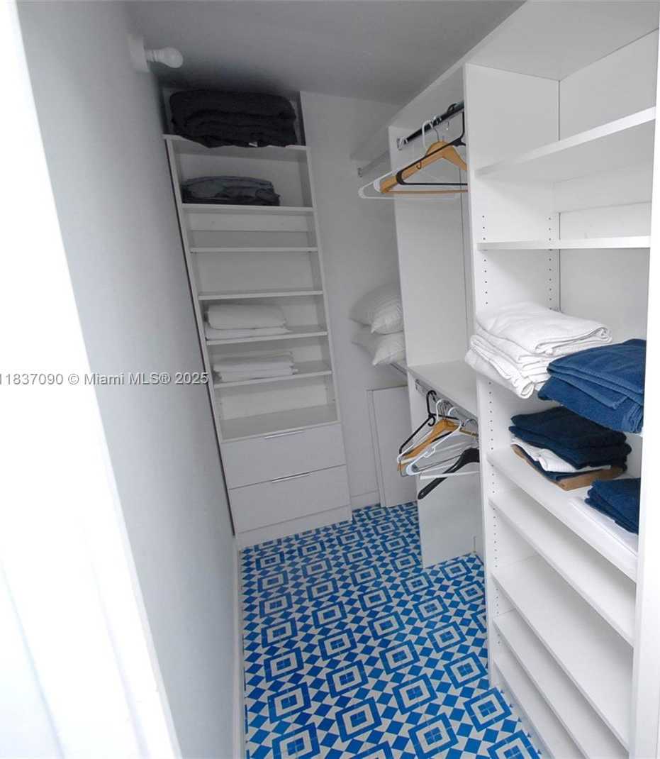 Small Image of 1800 COLLINS AVE #18F, Miami Beach Number 13
