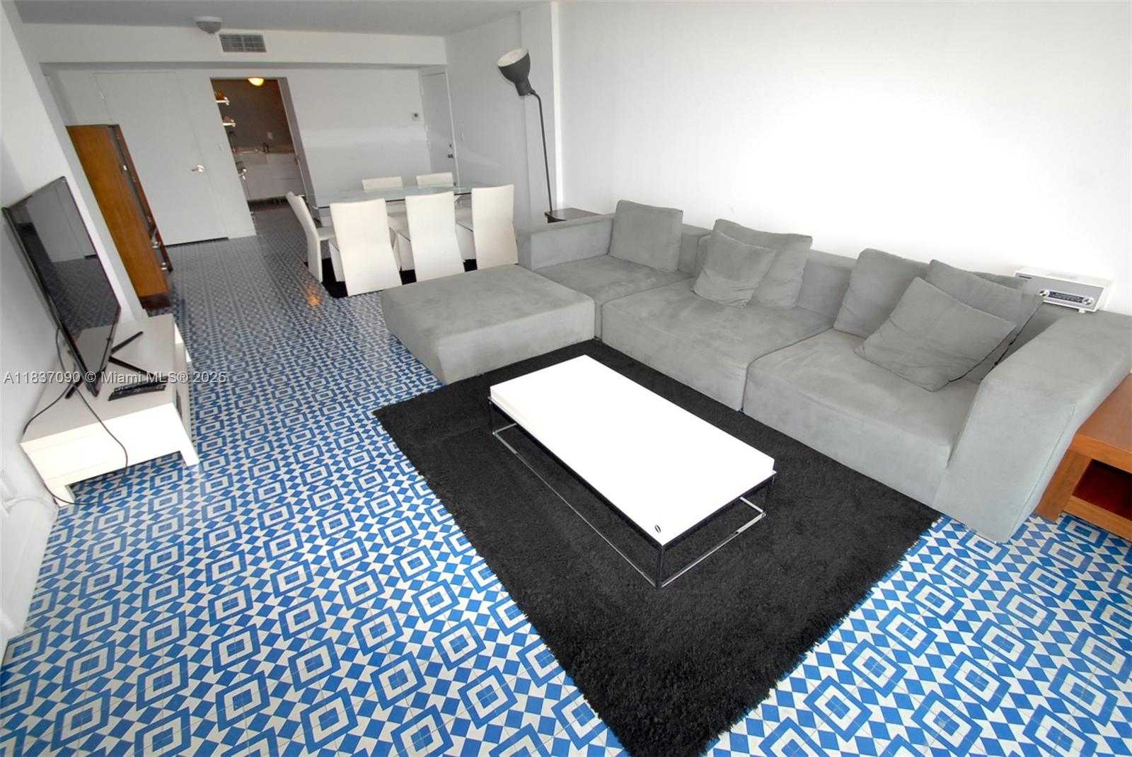 Small Image of 1800 COLLINS AVE #18F, Miami Beach Number 2