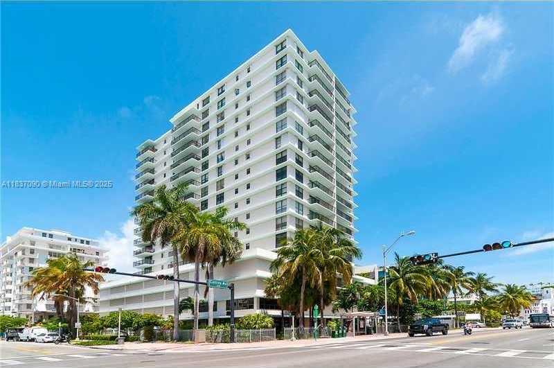 Small Image of 1800 COLLINS AVE #18F, Miami Beach Number 22