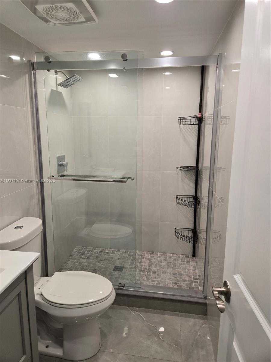 Small Image of 3401 NORTH COUNTRY CLUB DR #EI-202, Aventura Number 28