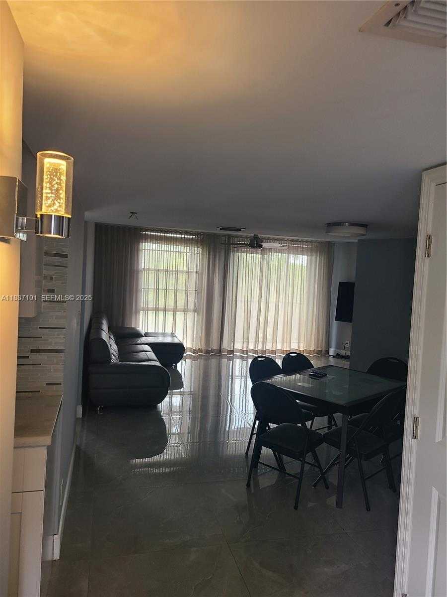Small Image of 3401 NORTH COUNTRY CLUB DR #EI-202, Aventura Number 40