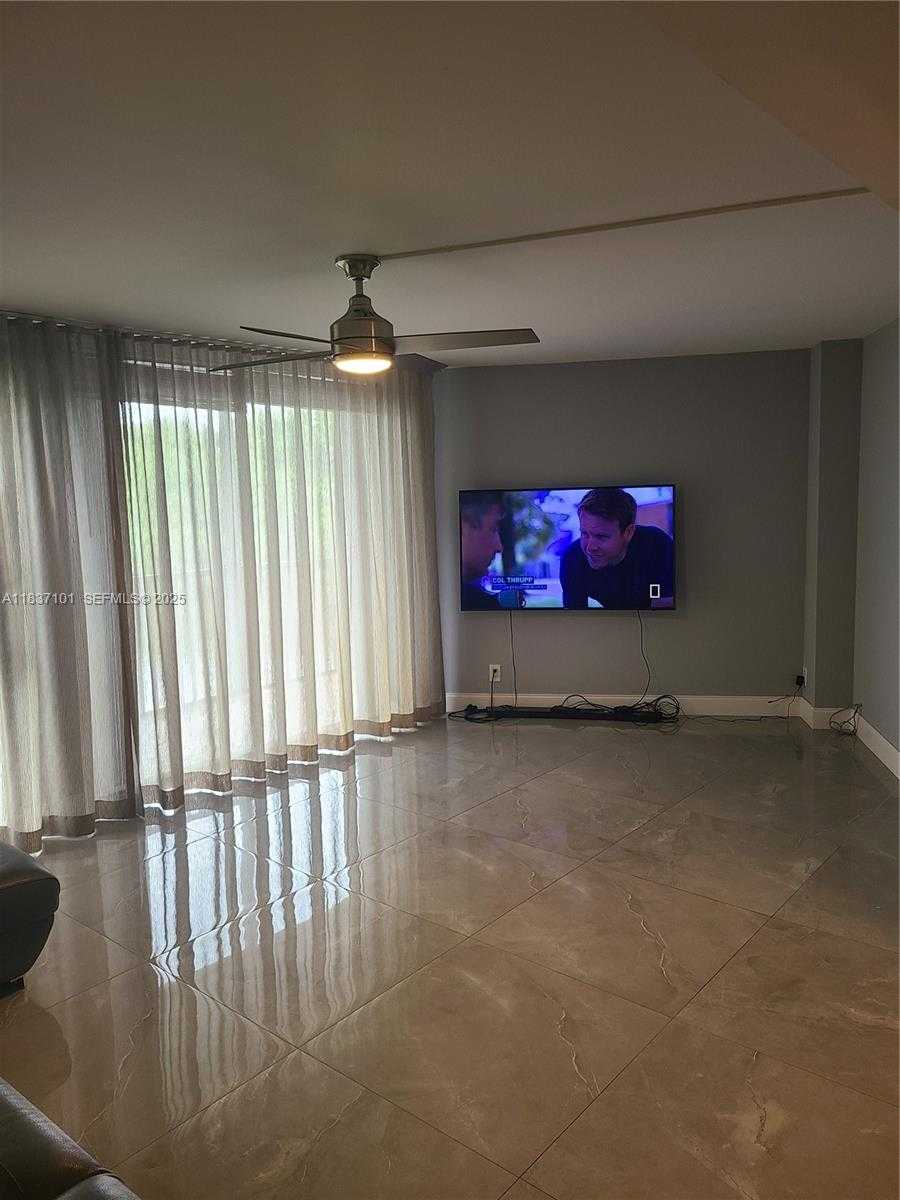 Small Image of 3401 NORTH COUNTRY CLUB DR #EI-202, Aventura Number 42