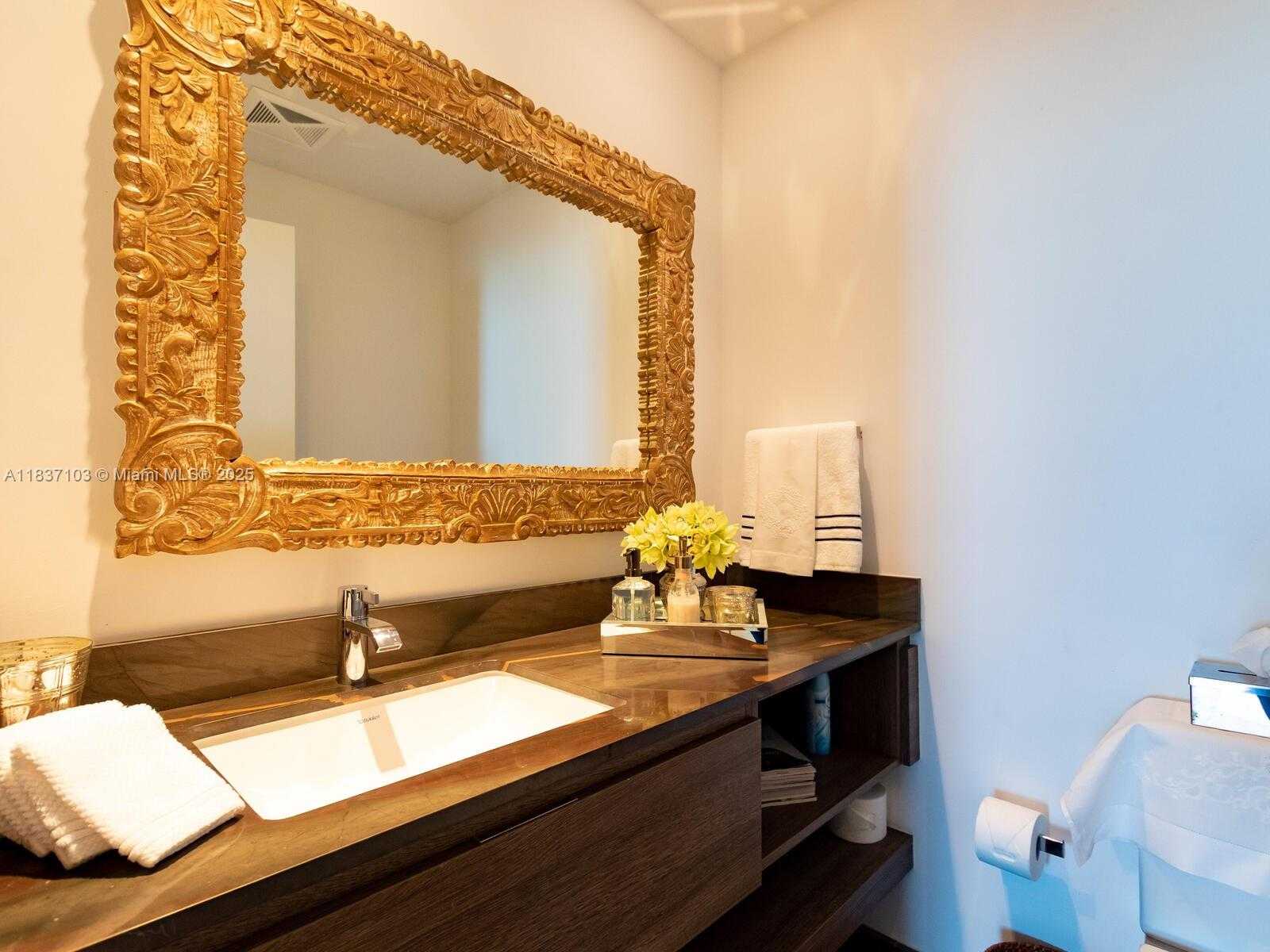 Small Image of 360 OCEAN DR #606S, Key Biscayne Number 31
