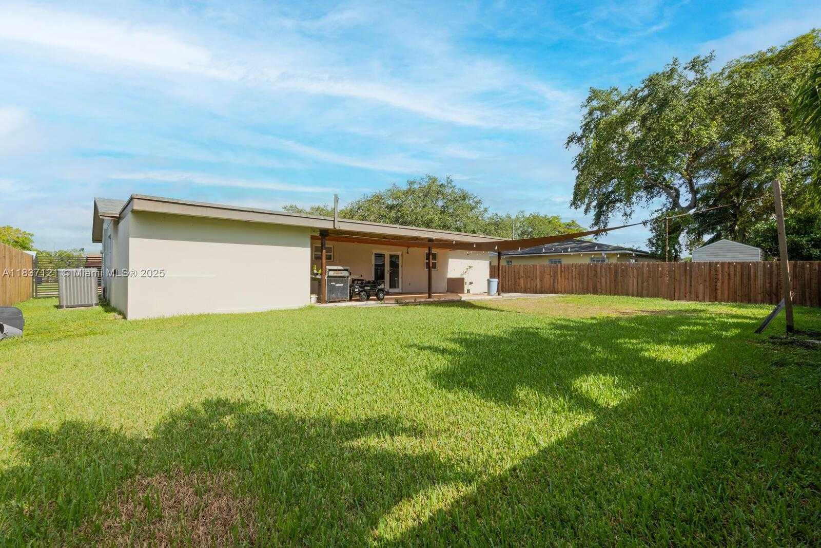 Small Image of 18013 SOUTH WEST 89TH PL, Palmetto Bay Number 20