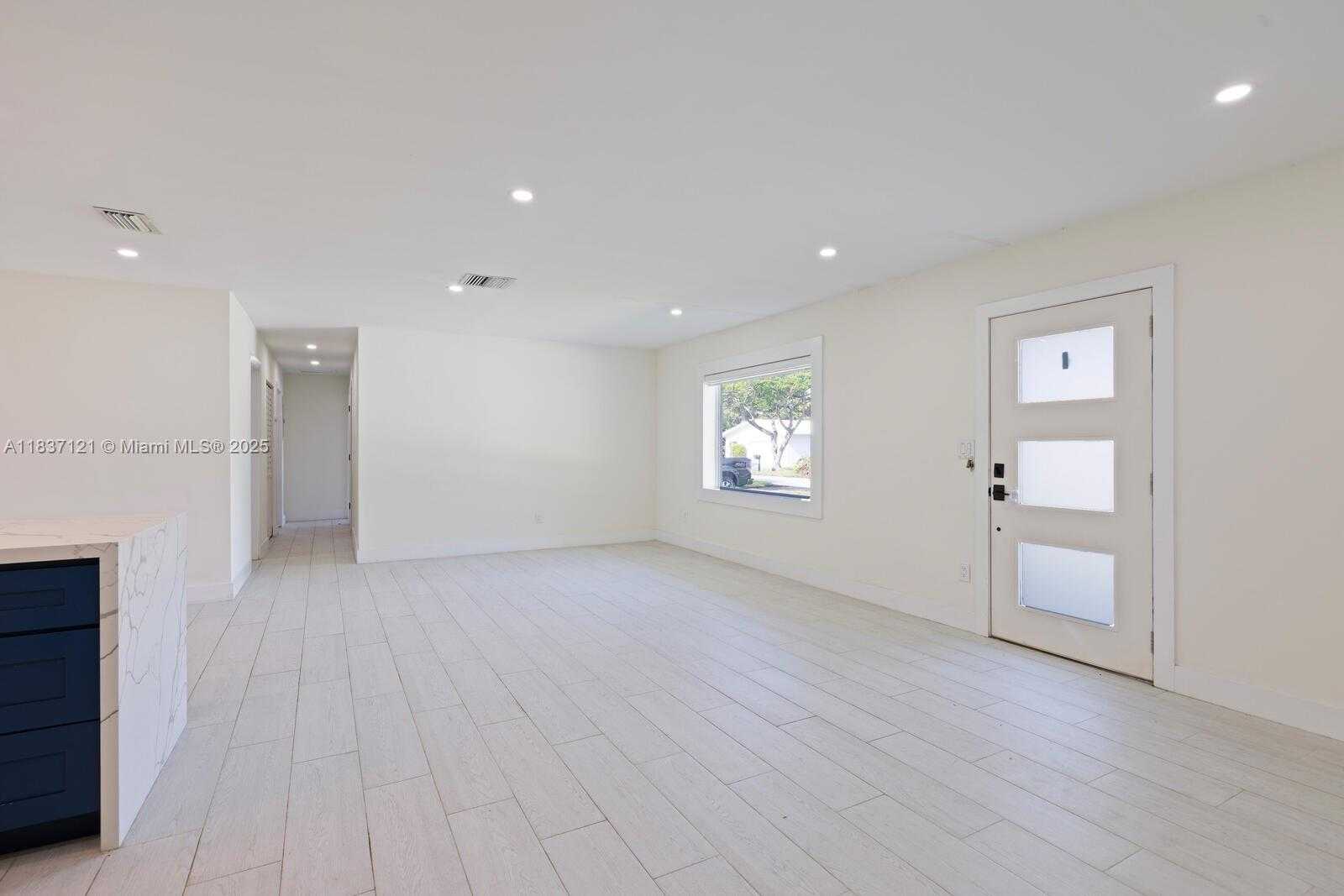 Small Image of 18013 SOUTH WEST 89TH PL, Palmetto Bay Number 5