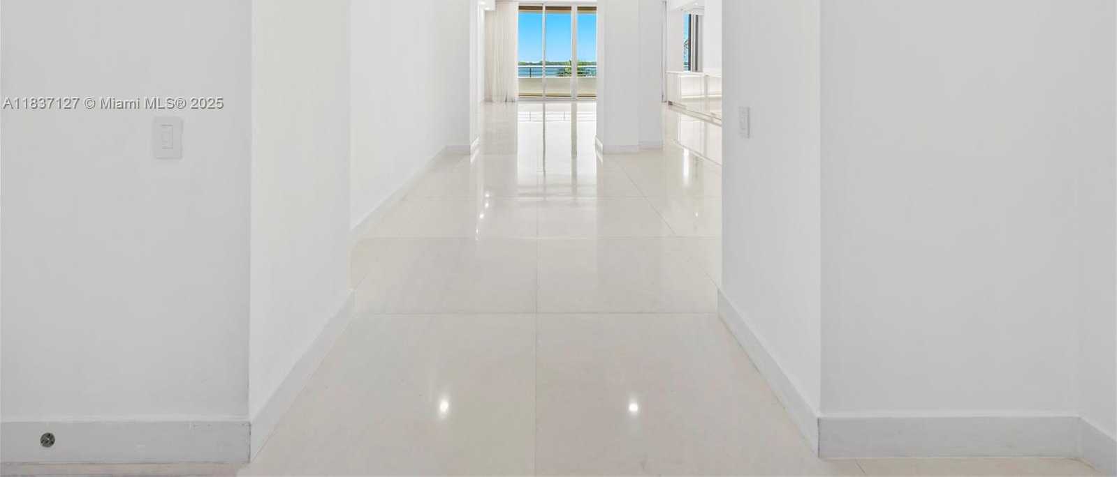Small Image of Miami Number 2