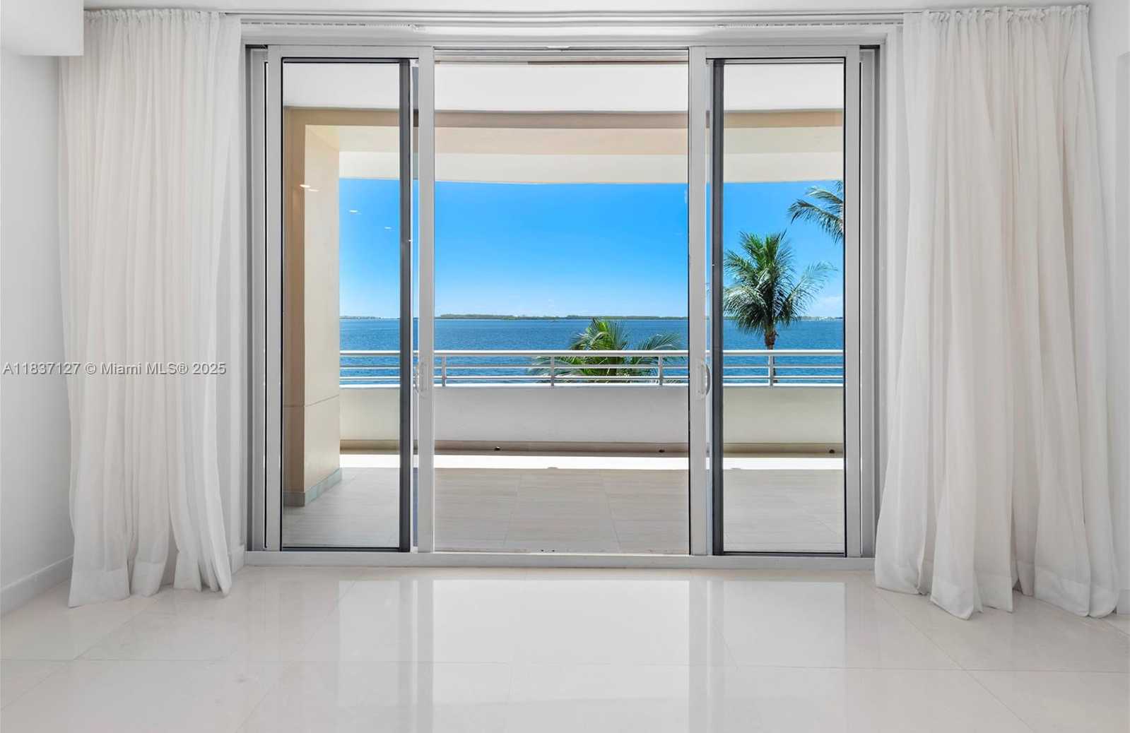Small Image of Miami Number 25