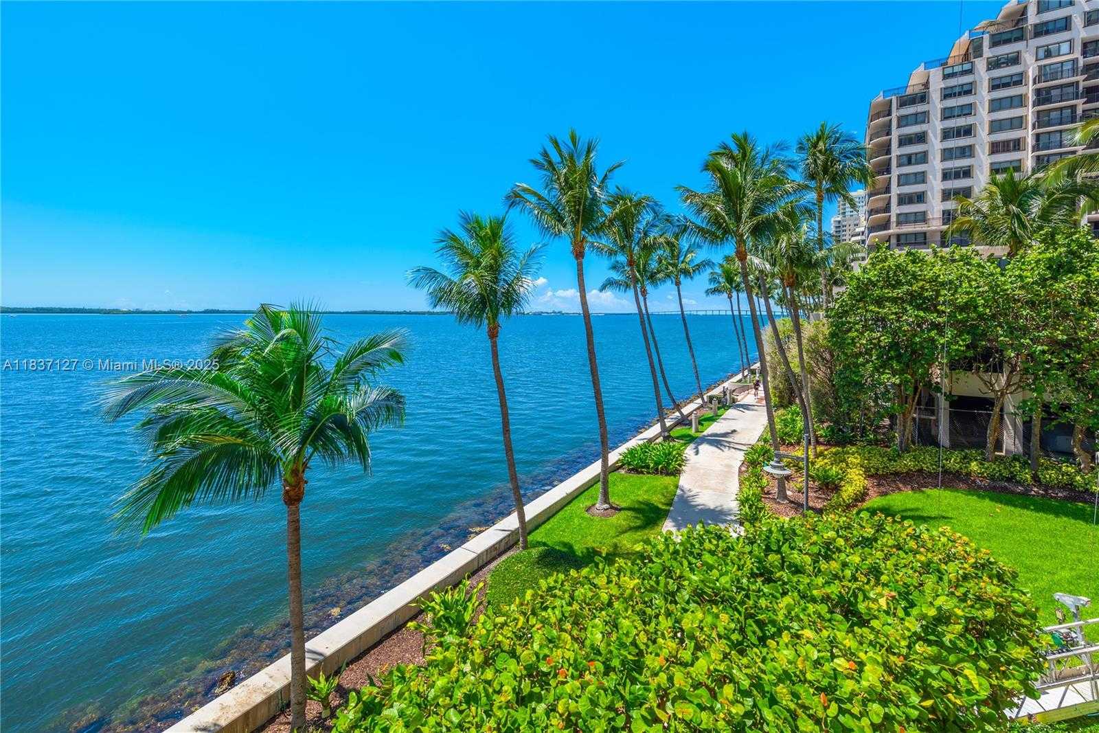 Small Image of Miami Number 32