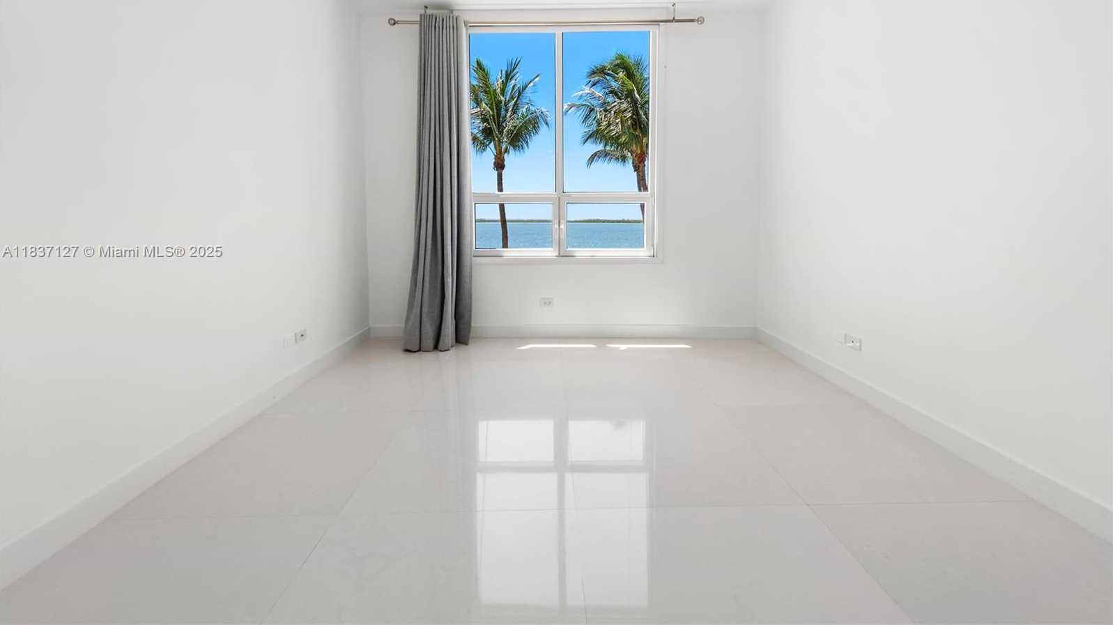 Small Image of Miami Number 52