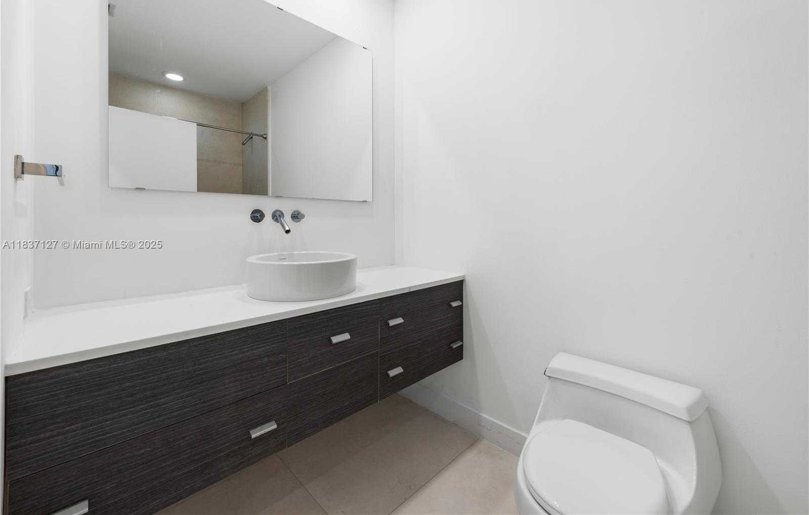 Small Image of Miami Number 55