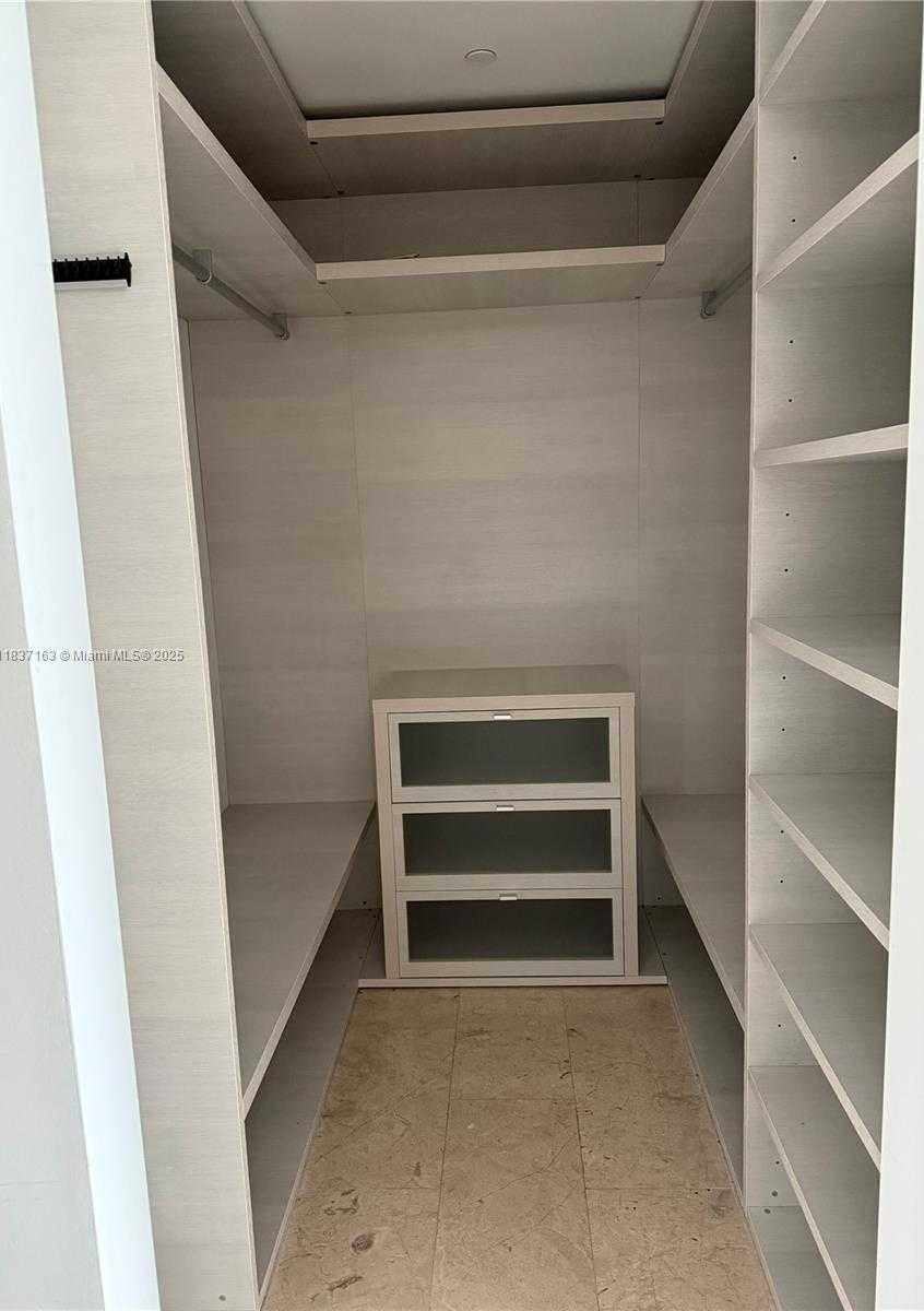 Small Image of 68 SOUTH EAST 6TH ST #3204, Miami Number 10