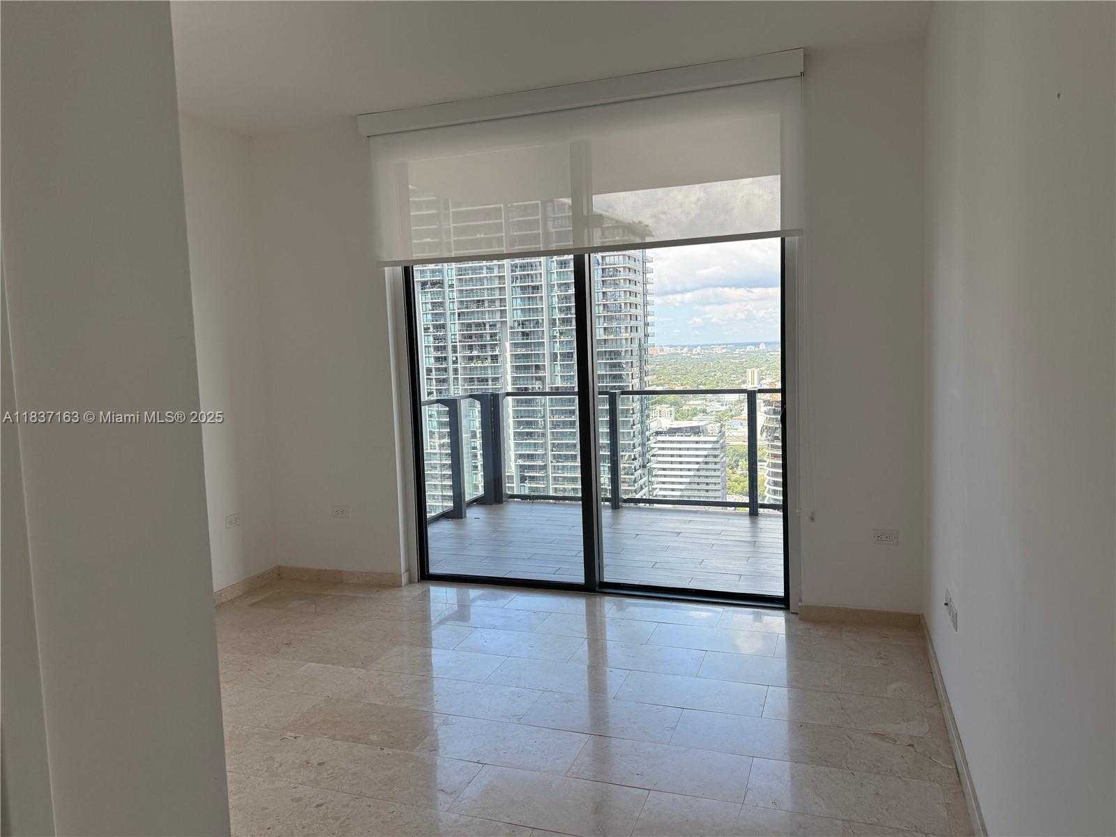 Small Image of 68 SOUTH EAST 6TH ST #3204, Miami Number 11