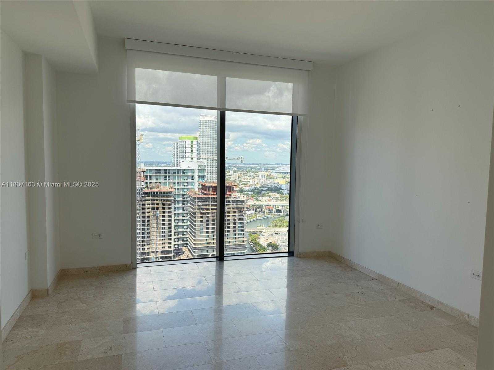 Small Image of 68 SOUTH EAST 6TH ST #3204, Miami Number 15