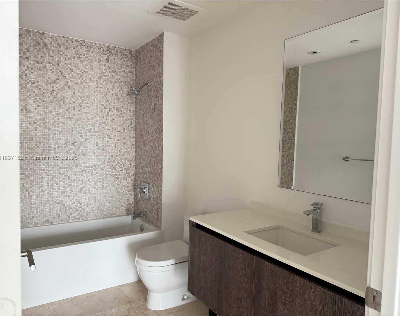 Small Image of 68 SOUTH EAST 6TH ST #3204, Miami Number 16
