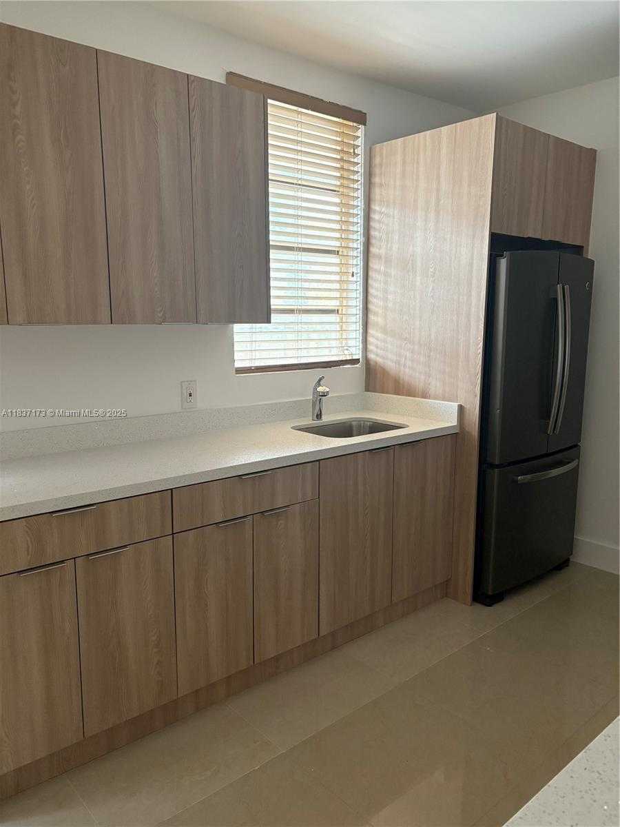 Small Image of 249 EAST 3RD, Hialeah Number 4
