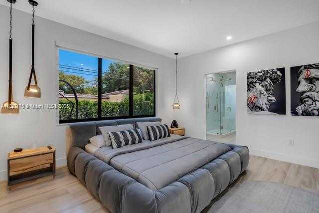 Small Image of 1543 BIRD RD, Coral Gables Number 22
