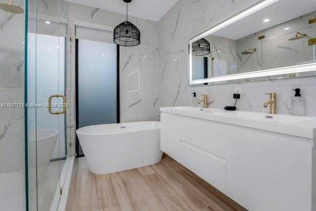 Small Image of 1543 BIRD RD, Coral Gables Number 27