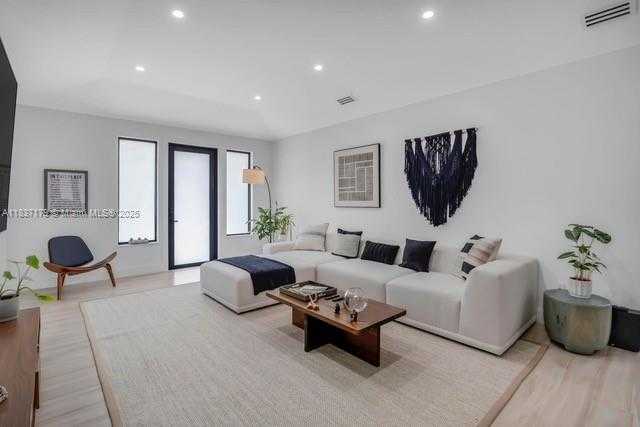 Small Image of 1543 BIRD RD, Coral Gables Number 3