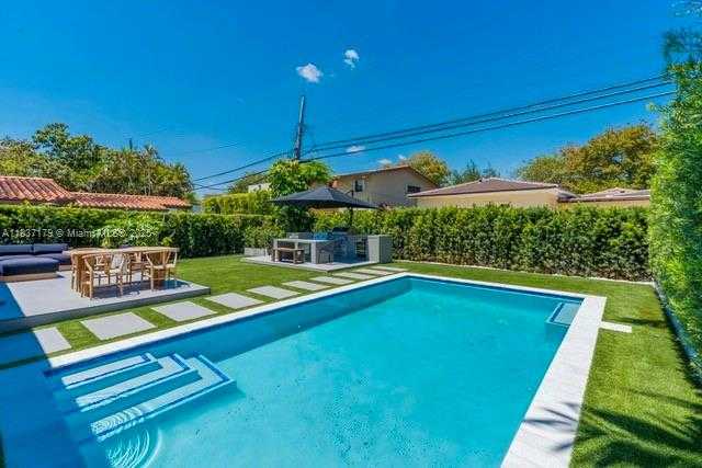 Small Image of 1543 BIRD RD, Coral Gables Number 32