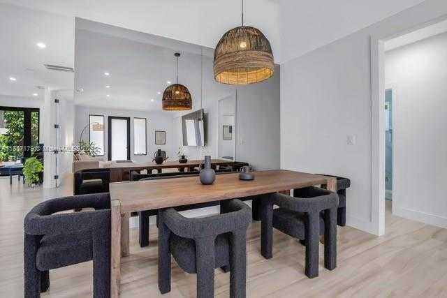 Small Image of 1543 BIRD RD, Coral Gables Number 6