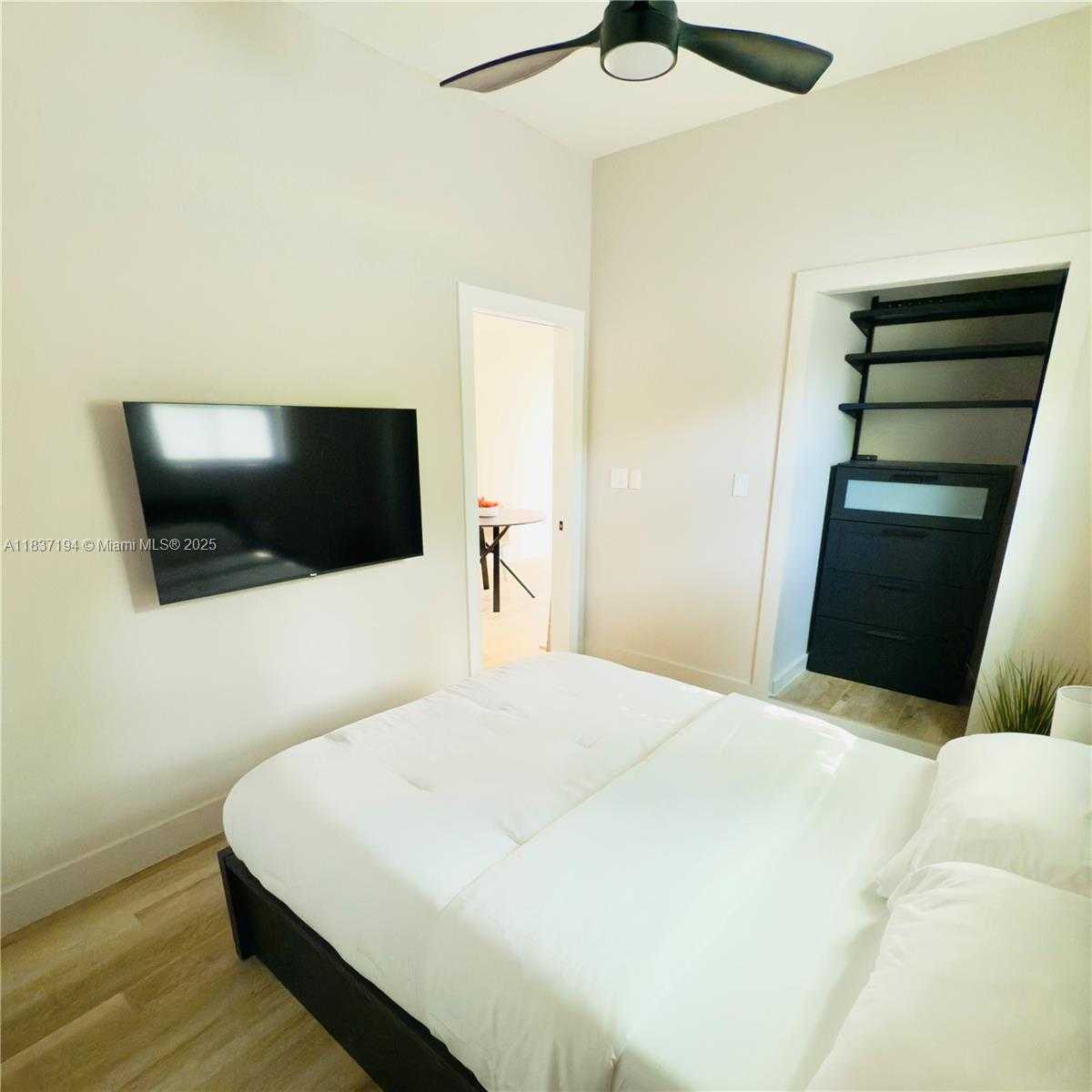 Small Image of 220 NORTH WEST 126TH ST #B, North Miami Number 11