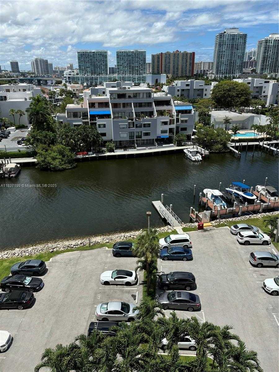 Small Image of 400 KINGS POINT DR #309, Sunny Isles Beach Number 17