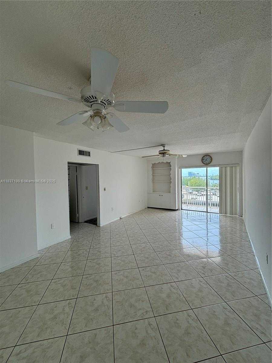 Small Image of 400 KINGS POINT DR #309, Sunny Isles Beach Number 22