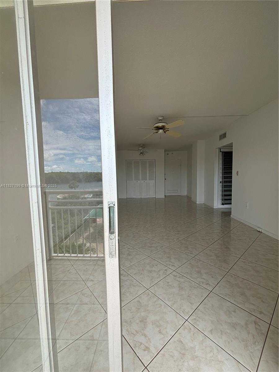 Small Image of 400 KINGS POINT DR #309, Sunny Isles Beach Number 24