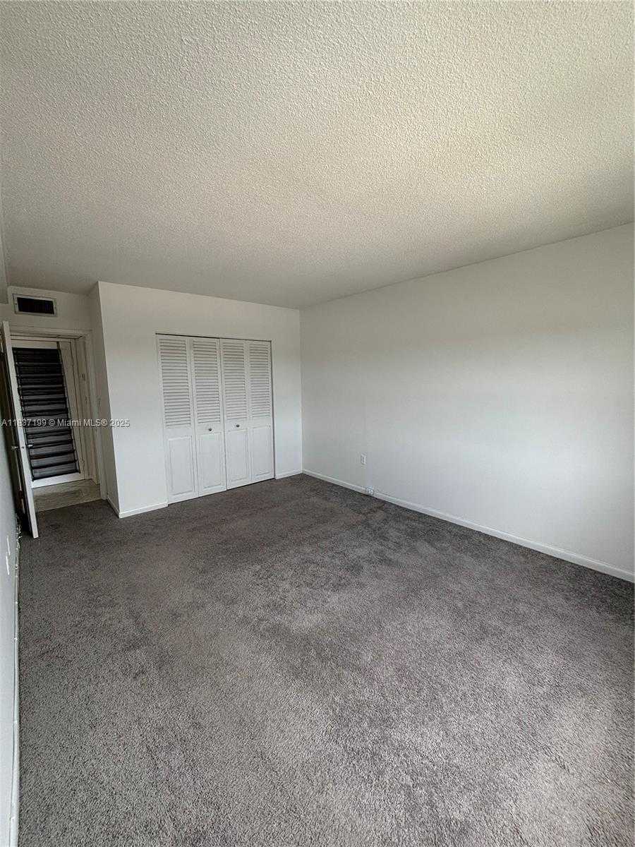 Small Image of 400 KINGS POINT DR #309, Sunny Isles Beach Number 28