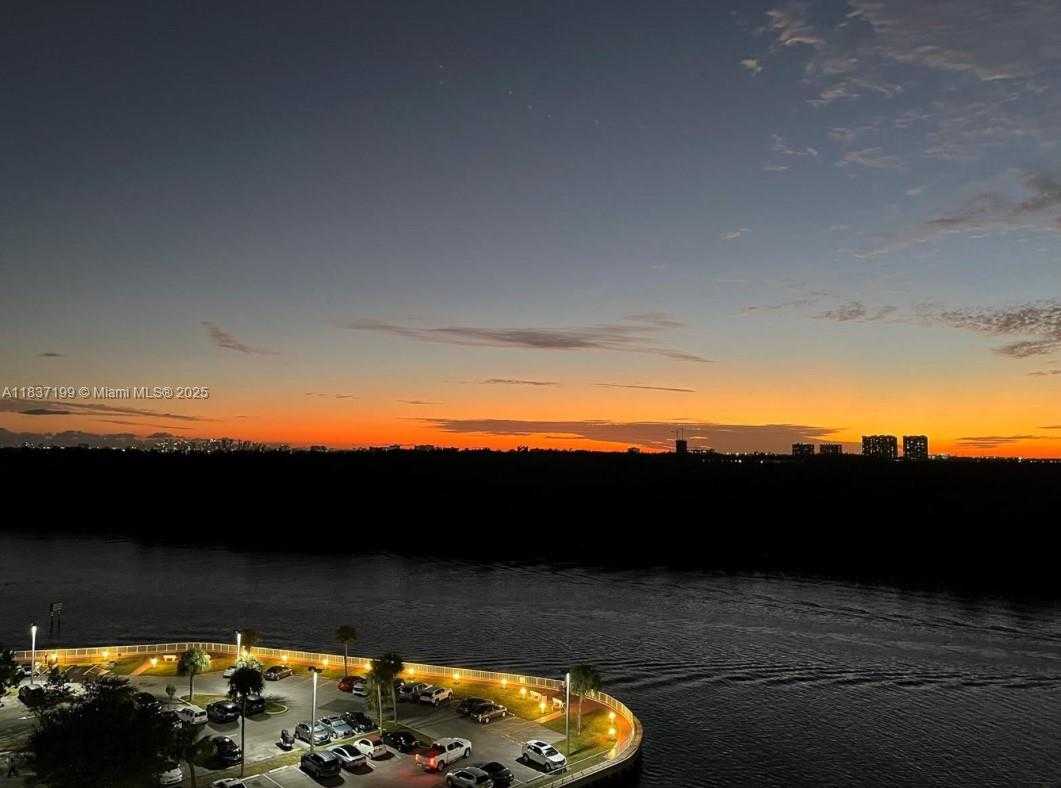 Small Image of 400 KINGS POINT DR #309, Sunny Isles Beach Number 38