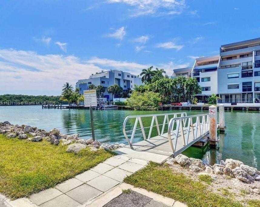 Small Image of 400 KINGS POINT DR #309, Sunny Isles Beach Number 67