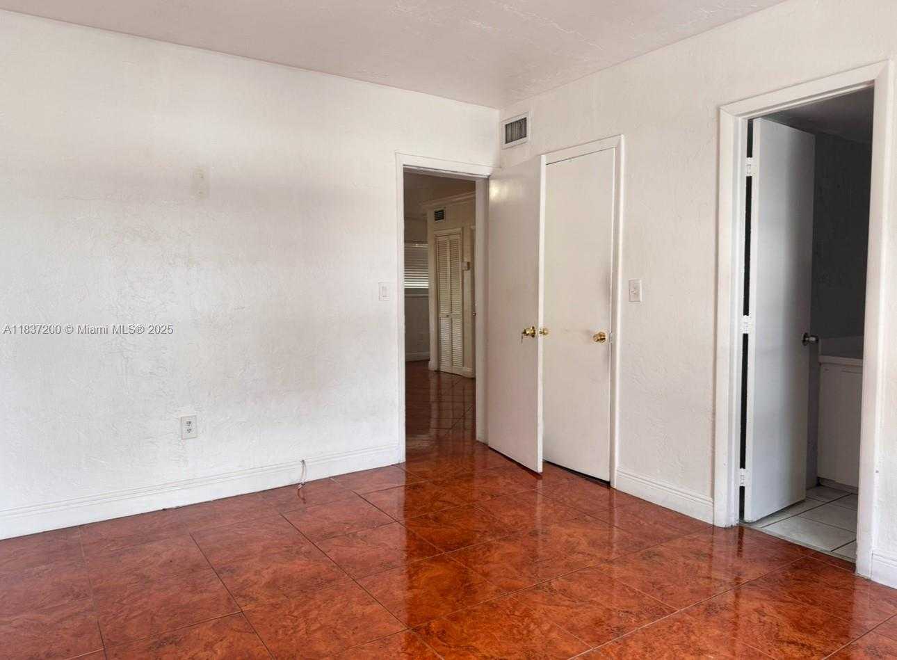 Small Image of 1230 WEST 54TH ST #207A, Hialeah Number 18