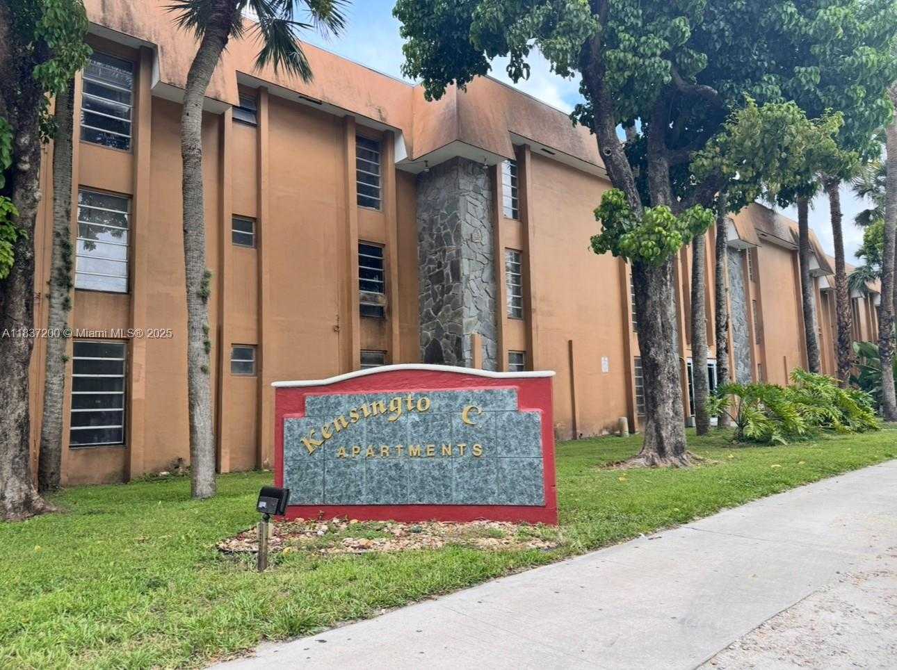Small Image of 1230 WEST 54TH ST #207A, Hialeah Number 2