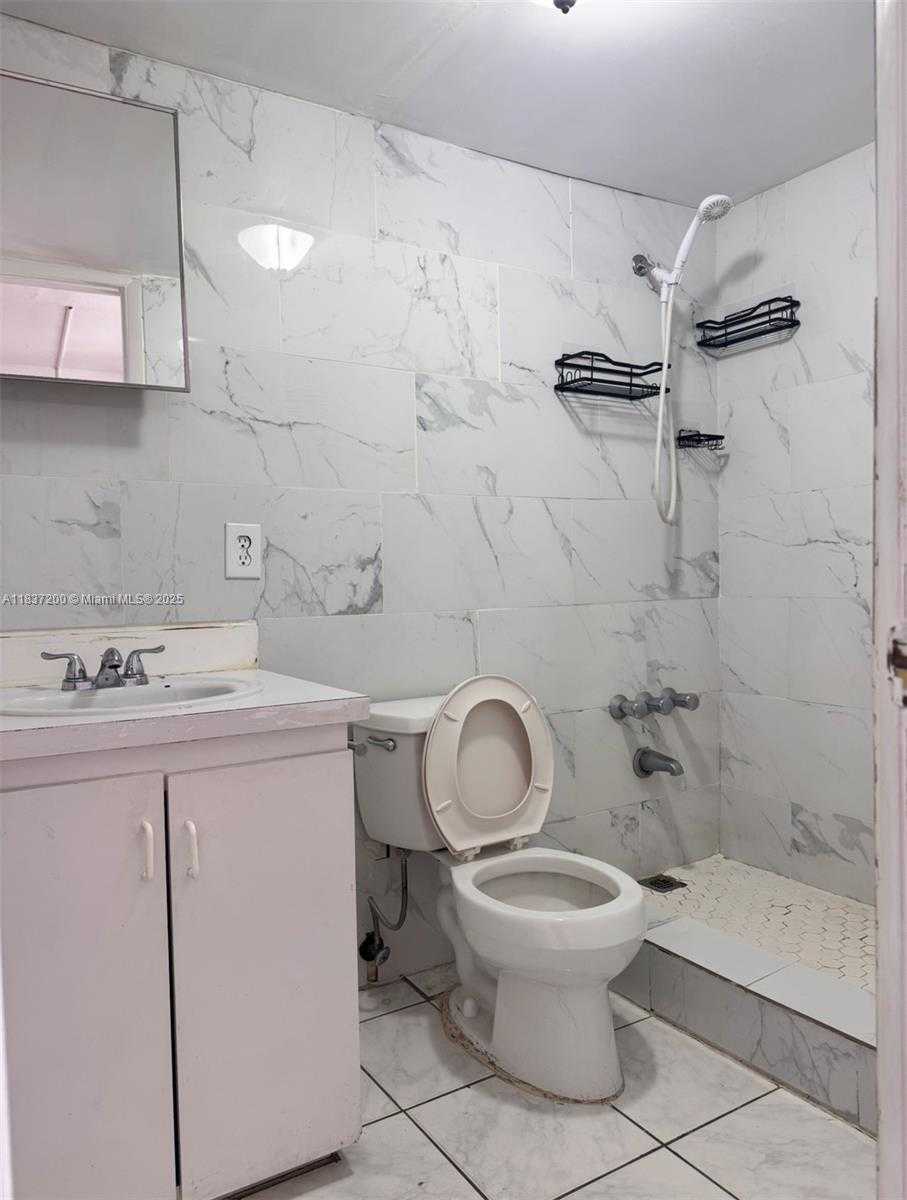 Small Image of 1230 WEST 54TH ST #207A, Hialeah Number 20