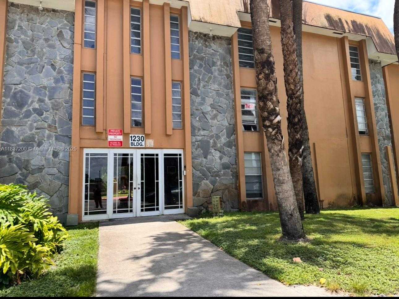Small Image of 1230 WEST 54TH ST #207A, Hialeah Number 23