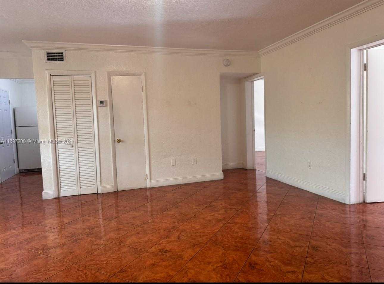 Small Image of 1230 WEST 54TH ST #207A, Hialeah Number 8
