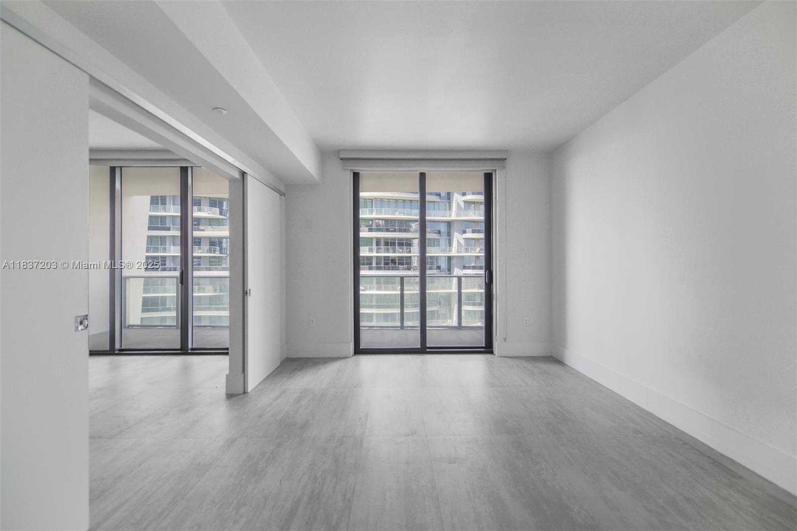Small Image of 1010 BRICKELL AVE #4607, Miami Number 12